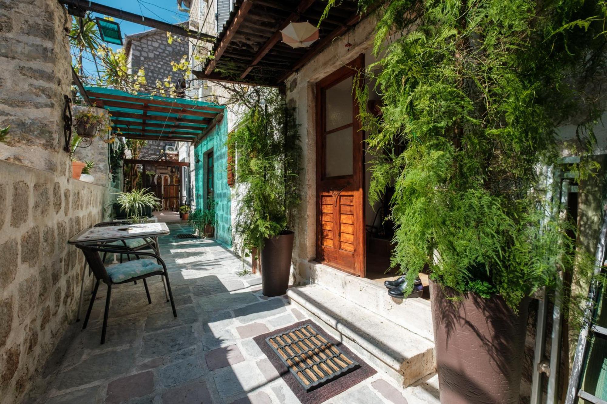 Bluemarine Rooms & Apartments Perast Exterior photo