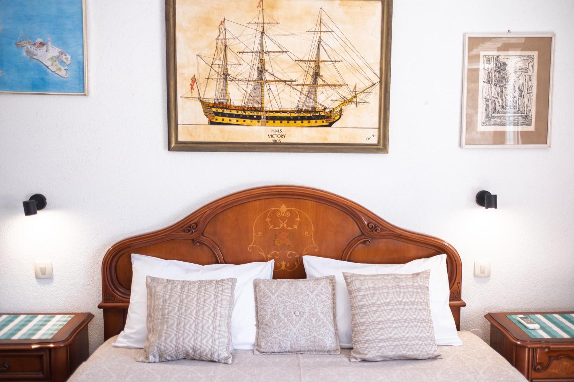 Bluemarine Rooms & Apartments Perast Exterior photo